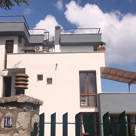 Torca Lauda Villa